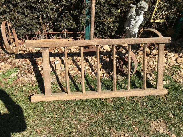 Antique OAK WOOD  Spindle BARN STALL  Rail Architectural Salvage 52in Long Sec