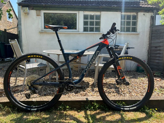 Orbea oiz h30 hotsell 29 mountain bike 2020