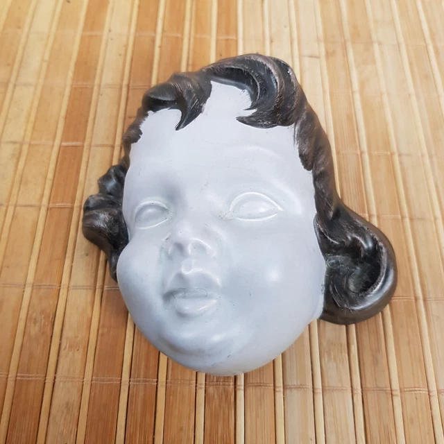 Wandmaske Keramik Mädchen Engel Putti grau 1949 markenlos
