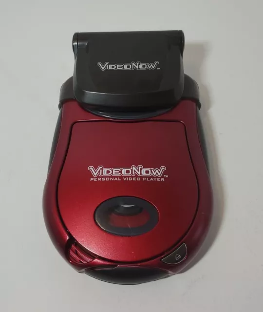 Video Now PVD Portable Player Red Hasbro VideoNow w/ Attachable/Removable Light