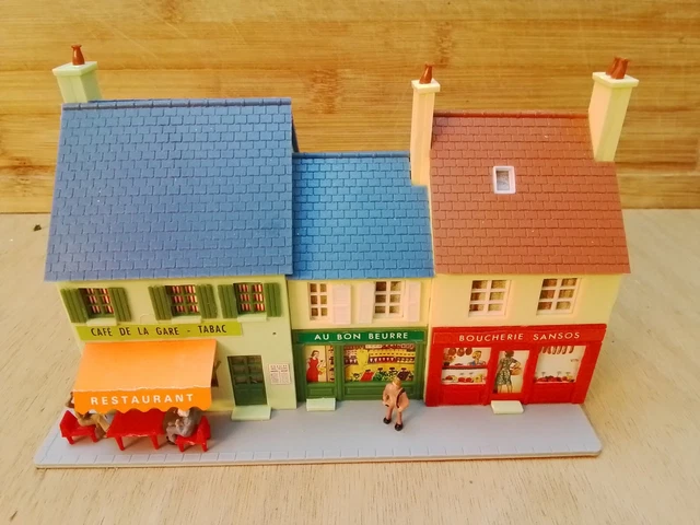 Maquette 14 : maison 3 commerce, Jouef, Ho (1/87) - Modélisme