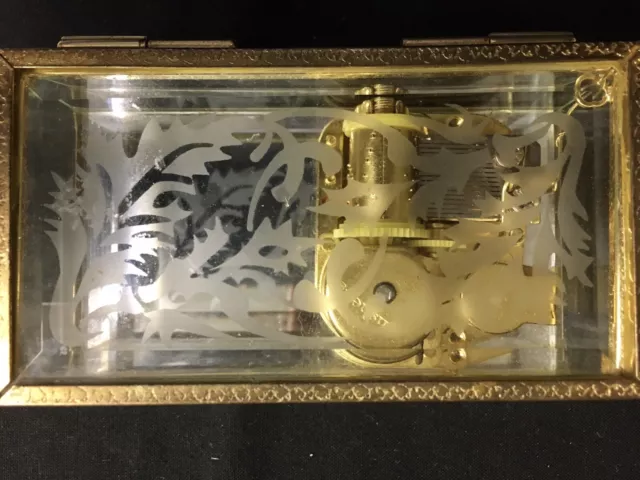 Yunsheng Etched Glass Hinged Music Box with Trinket Space/ Sankyo Movement