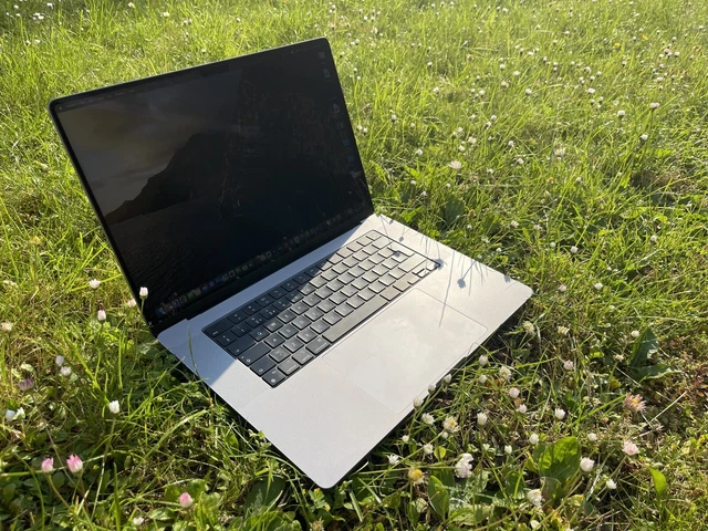 16インチMacBook Pro スペースグレイ(M1/1TSSD/32GB) Amazon.com: Apple 2021 MacBook Pro with Apple M1 Max Chip