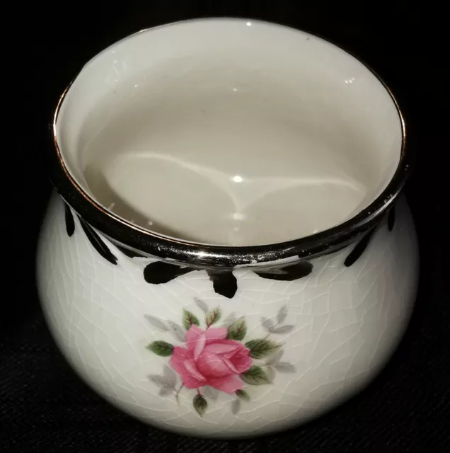 Beautiful Vintage Arthur Wood Floral Design sugar bowl with gilt detail. 2