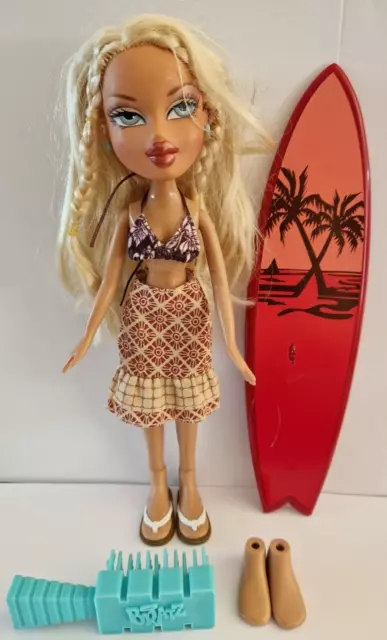 BRATZ HOT SUMMER Dayz Cloe Doll with Original Bikini, Shoes