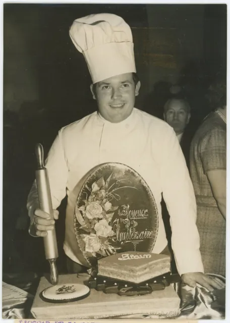 LE PÂTISSIER DANIEL Giraud remporte l'Oscar de la pâtisserie 1969