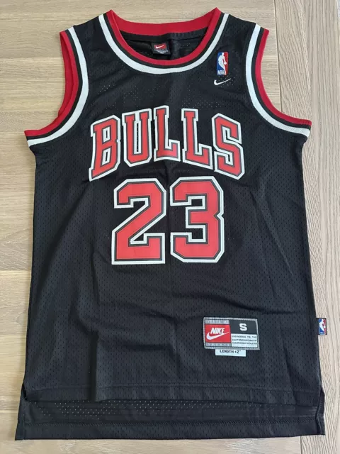 Bulls 23 hot sale jersey black