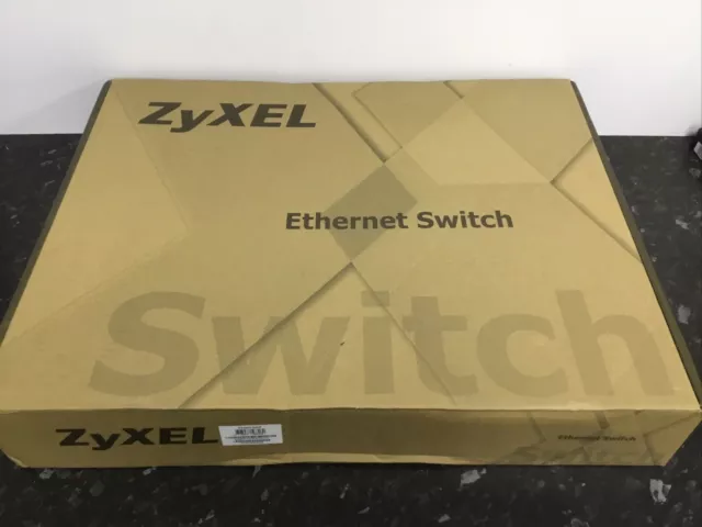 ZyXEL ES3500-24HP 24-Port 10/100 PoE Ethernet Switch with Brackets - New