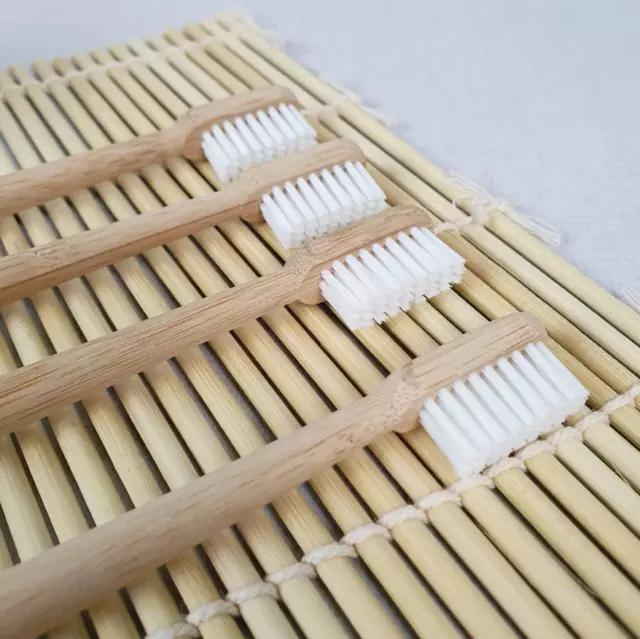 Écologique, Durable Bambou Toothbrush Paquet De 4 - Par Cherish Planet 2