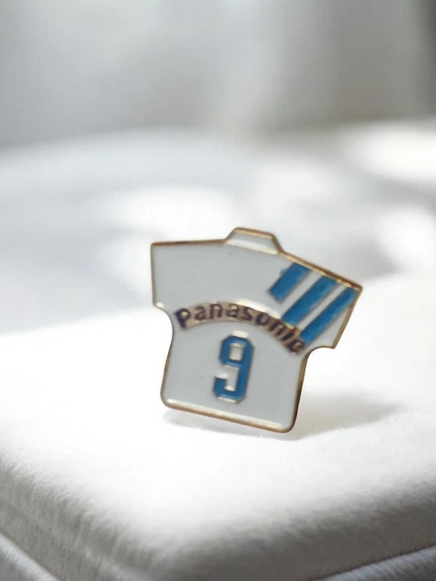 Pin's Olympique de Marseille vintage des années 90 (4 pins) | Vinted