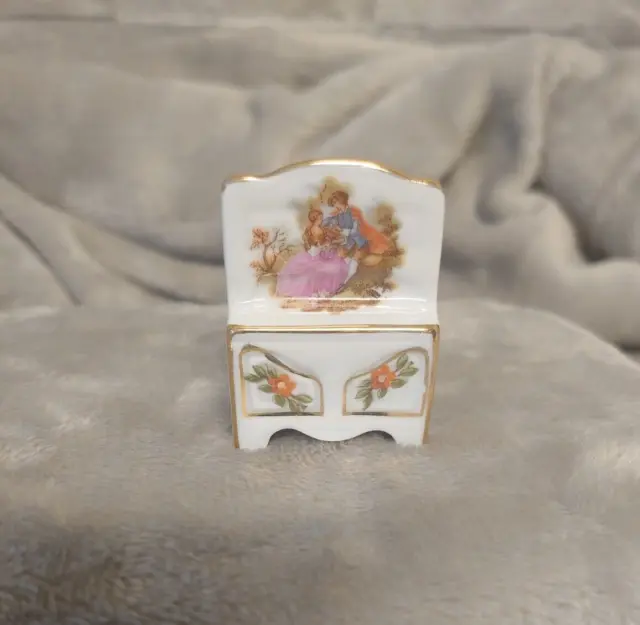 Vaisselier miniature en porcelaine de limoges France