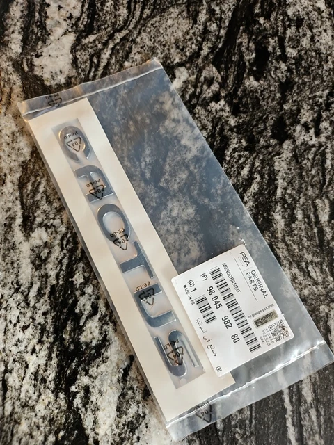 thumbnail image 2 of Genuine Citroen C4 Tailgate Badge – 'C4' Emblem – 98038000DX – Left Rear 2 of 4