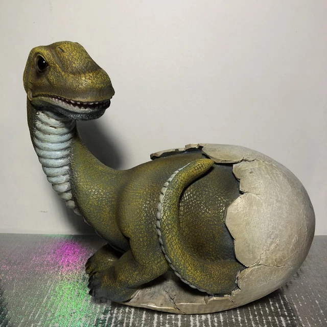 Design Toscano Baby Brachiosaurus Dinosaur Egg Statue Figurine Hand Crafted