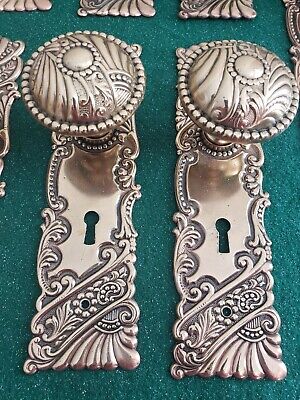 5 MATCHING SETS OF ANTIQUE VICTORIAN DOOR KNOBS AND BACK PLATES CLEANED (2 of 2) 3