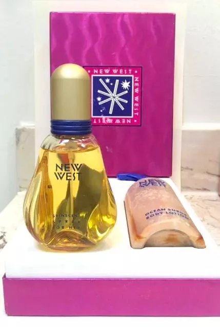 New West for Her Skinscent 3.4 oz Spray Vintage 90s formula w/ Lotion - Gift set New West for Her Skinscent 3.4 oz Spray Vintage 90s formula w/ Lotion - Gift set