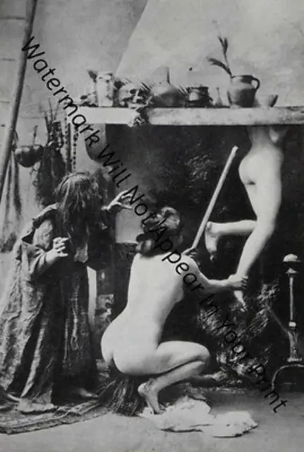 ODD BIZARRE STRANGE WEIRD CREEPY CRAZY FREAKY Nude Witches Ritual VINTAGE PIC