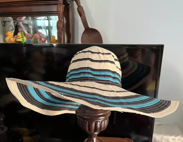 Calvin Klein Striped Floppy Beach / Sun Hat brimmed Blue / Multicolor