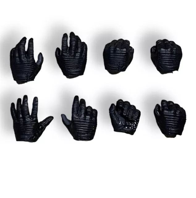 Mezco One:12 Batman 1989 - Eight Interchangeable Hands Michael Keaton 1:12 Scale