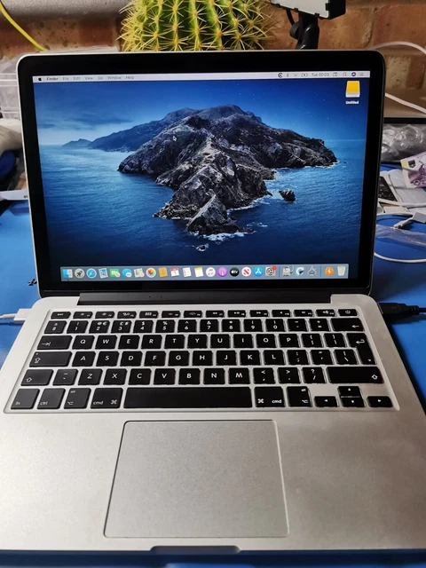 Apple MacBook Pro 13" (256 GB unità di memoria a stato solido, Intel Core i5 5257U, 2,40 GHz,8 GB) GRADO B