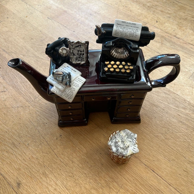 RARE VINTAGE PAUL Cardew Crime Writer Desk 3D Teapot “Murder at RARE VINTAGE PAUL Cardew Crime Writer Desk 3D Teapot “Murder at