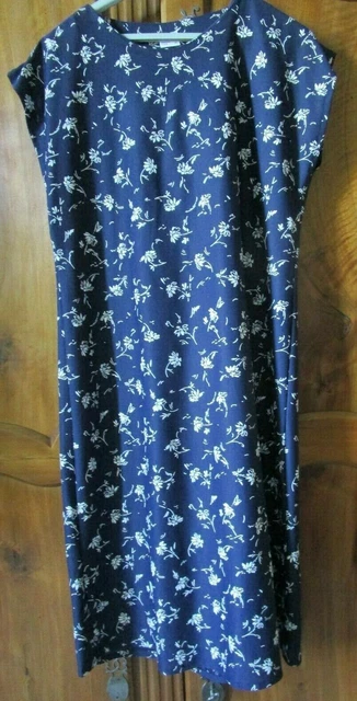 Robe sans manches femme taille 46/48 polyester marine fleurs blanches