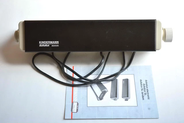 Lámpara LED Kindermann Dukalux para cuarto oscuro, verde, 4 pasos, instrucciones