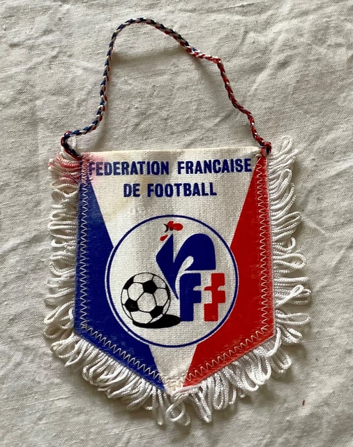 Grand Fanion Ancien Des Années 80 - FFF Fédération Française De Football