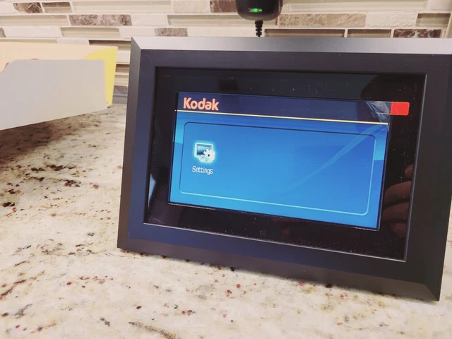 Kodak Easy Share SV710 Digital Picture Frame 7" New Open Box