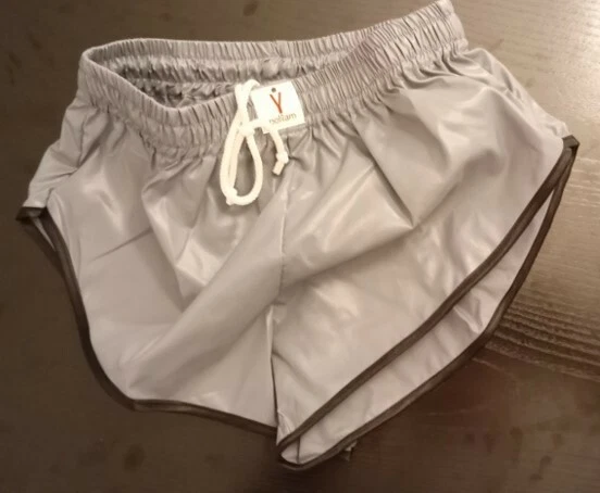 Addas Vntage Nylon Shorts - Etsy UK | Ropa, Estlos de ropa, De moda