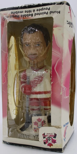 Vintage Steve Yzerman Bobblehead Dobbers Hand Painted Detroit Red Wings Vintage Steve Yzerman Bobblehead Dobbers Hand Painted Detroit Red Wings
