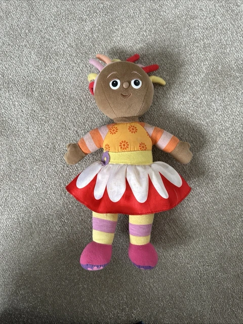 IN THE NIGHT Garden Upsy Daisy Doll Talking Singing 14 Plush 11 11 in-the-night-garden-upsy-daisy-doll-talking-singing-14-plush-11-11