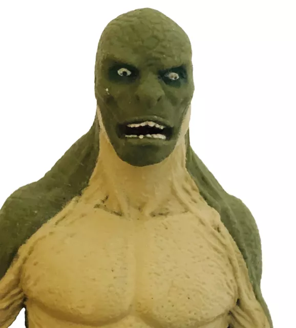 Marvel 2011 Spider-Man “The Lizard” 5 In Action Figure Swimways Dive Non-Posable
