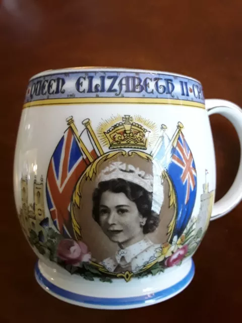 QUEEN ELIZABETH II Coronation Cup Aynsley Bone China England 1953. Chip ...