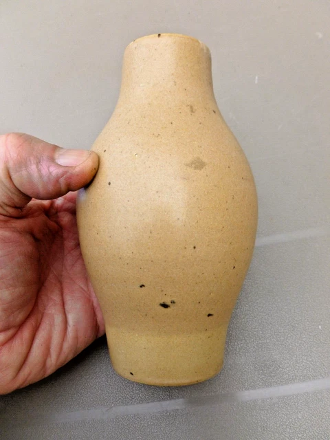 PETIT VASE en grès  JEAN POINTU  1843-1925  marque et signature ST AMAND.