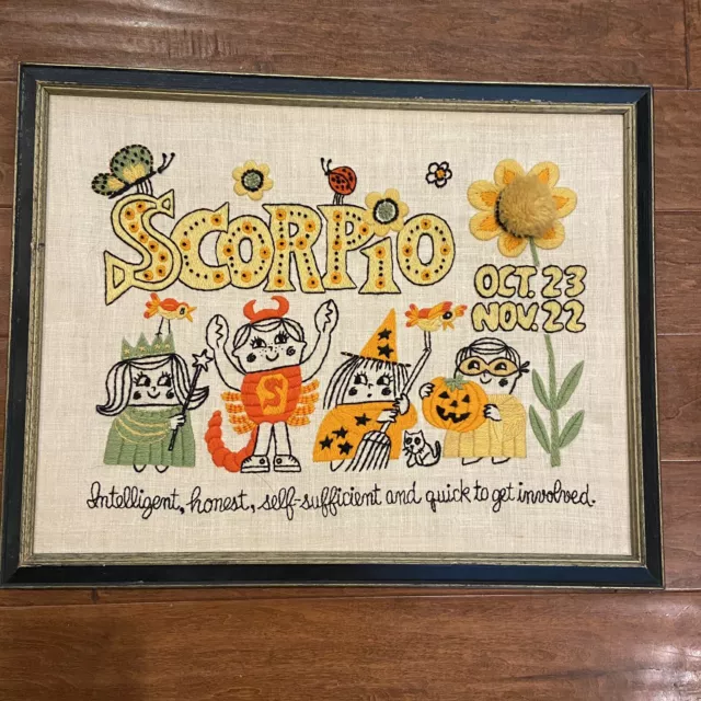 De colección años 70 Paragon Zodiac Escorpio Crewel Enmarcado Pared Colgante Acabado