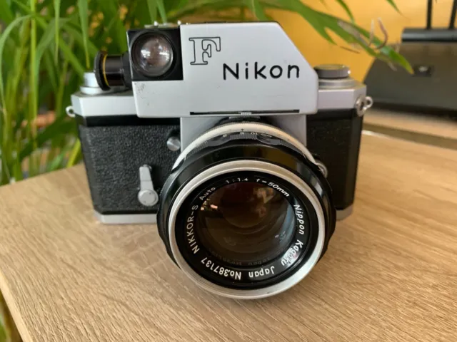 Nikon model F + objectif Nikkor 50 mm a 1.4