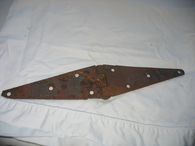 Vintage 16" Rusty Iron Hinge Door, Gate, Barn Old Farm Barn Find Primitive 3" W 4
