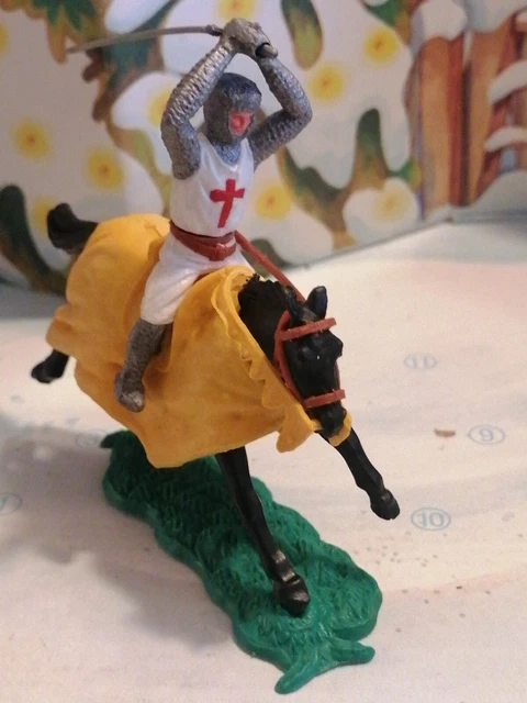 Jouet FIGURINE TIMPO MOYEN AGE CAVALIER  chevalier anglais  piéton