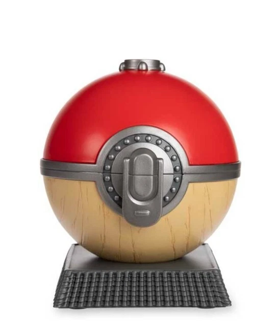 POKÉMON LEGENDS | Arceus Poké Ball Replica Figure | Pokeball | UK ...