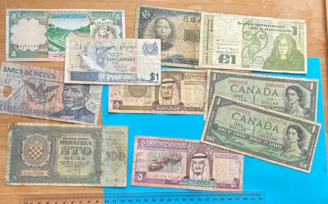 10x Mixed Banknotes Ireland, Saudi Arabia, Canada Low Grades Some Written (r#74)