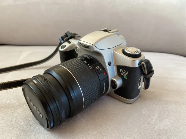 appareil photo argentique canon EOS 500 Avec Objectif
