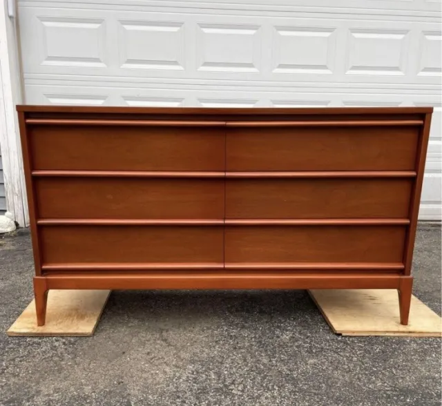 Mid Century Modern Lane Rhythm 6 Drawer Dresser/Credenza/Media Center.