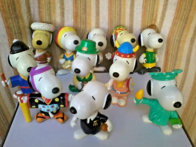McDonalds SNOOPY AROUND THE WORLD TOUR FIGURES LOT many countries no doubles