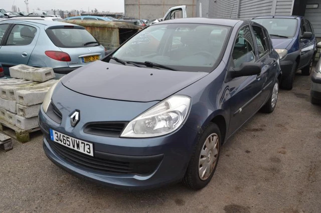 https://www.picclickimg.com/A9sAAOSwkQhcMyc6/Interieur-complet-RENAULT-CLIO-3-PHASE-1-Diesel.webp