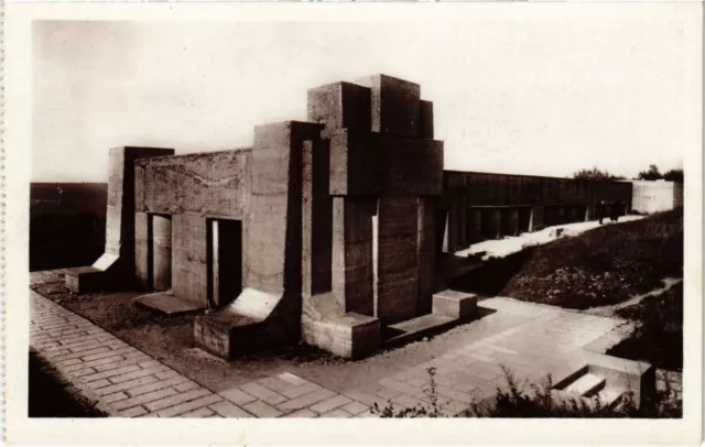 CPA Thiaumont - Monument de la Tranchee des Baionettes (1037016)