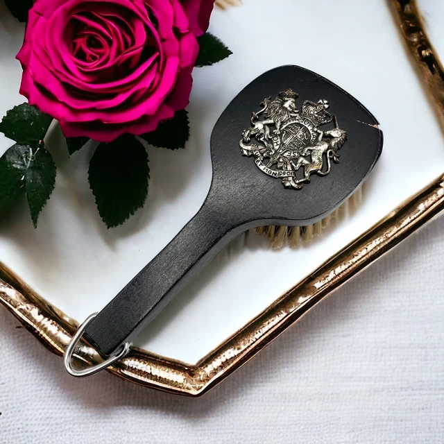 Vintage West Germany Dieu Et Mon Droit Royal Coat of Arms Wooden Comb Brush Vintage West Germany Dieu Et Mon Droit Royal Coat of Arms  main image 3