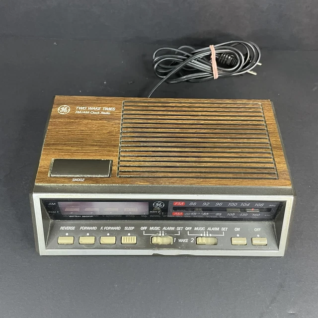 VINTAGE GE ALARM Clock AM/FM Radio Model 74616 Two Wake Times Snooz