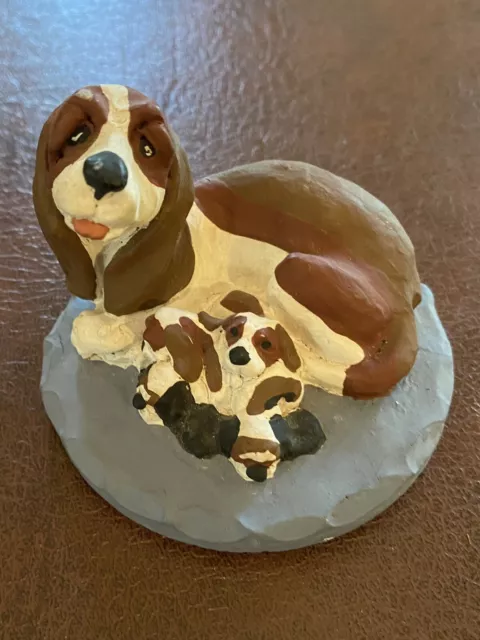 beagle dog figurine Sally and pup’s