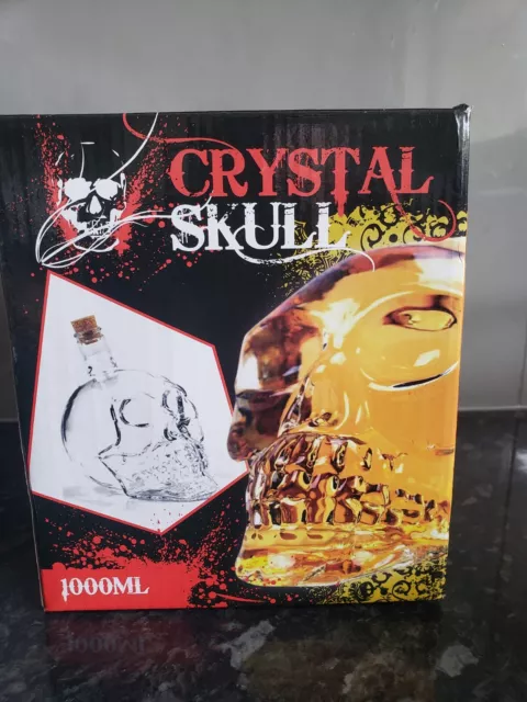 Crystal Skull 1000ml Spirit Bottle 3