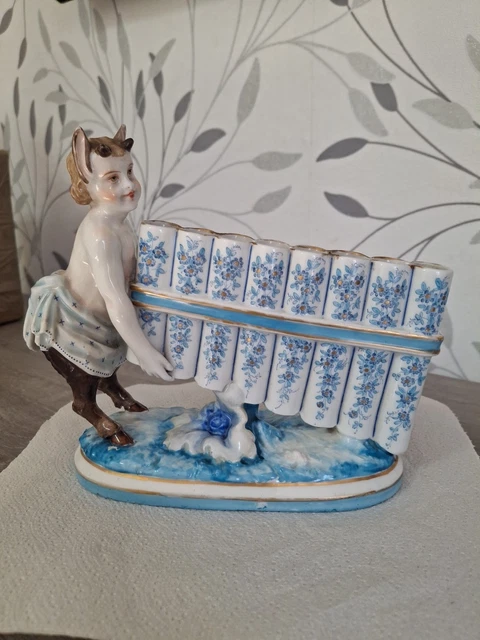 Ancienne Grande Tasse Et Soucoupe V.F. Paris, Modèle Provins - Faïence Bleu Et Blanc - Occasion